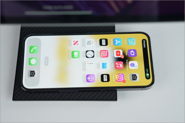 Charge your iphone with pitaka magez stand Charge your iPhone with Pitaka MagEZ Stand