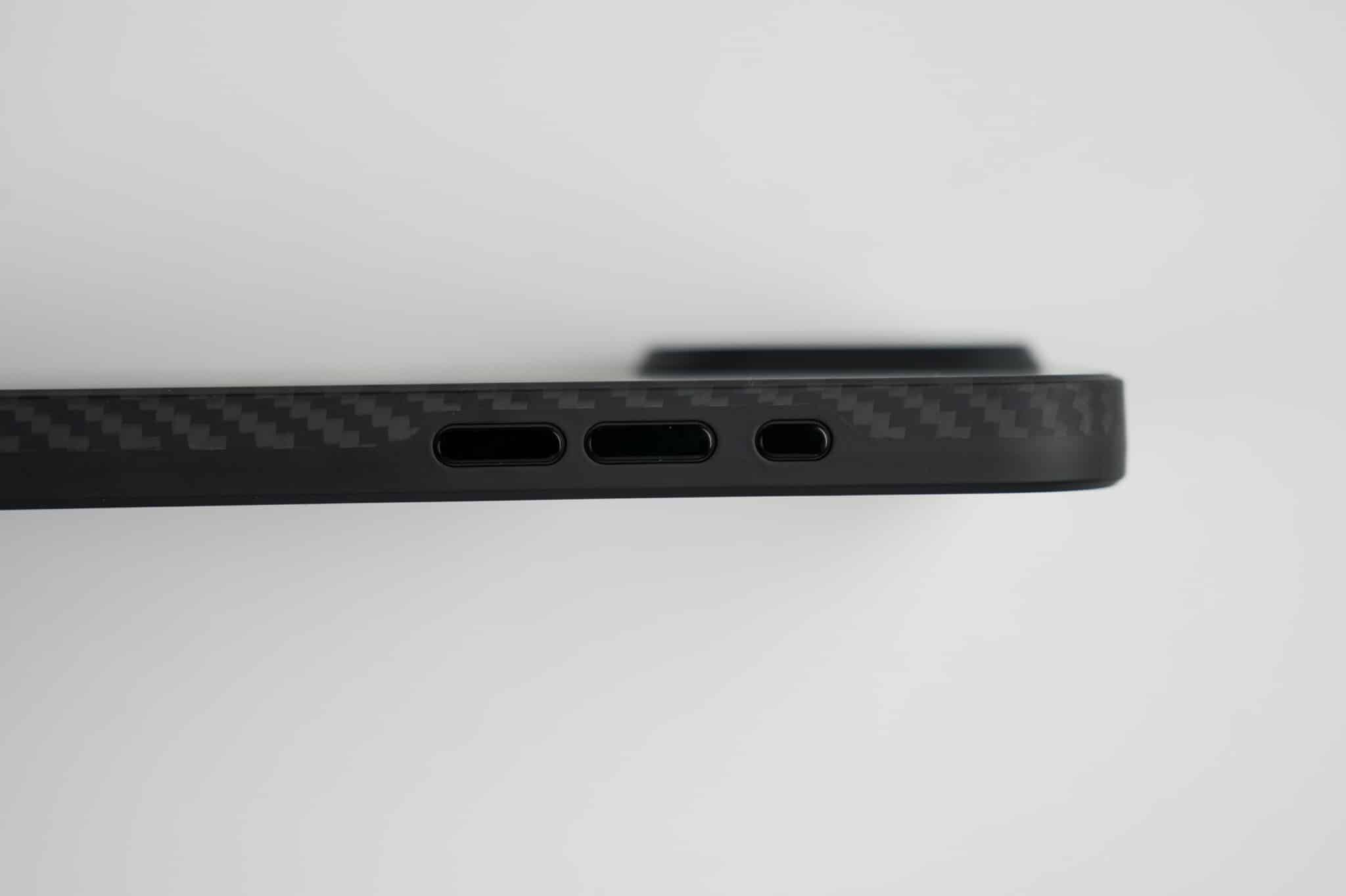 Magez case pro 4 accessibility buttons scaled 1 MagEZ Case Pro 4 accessibility buttons